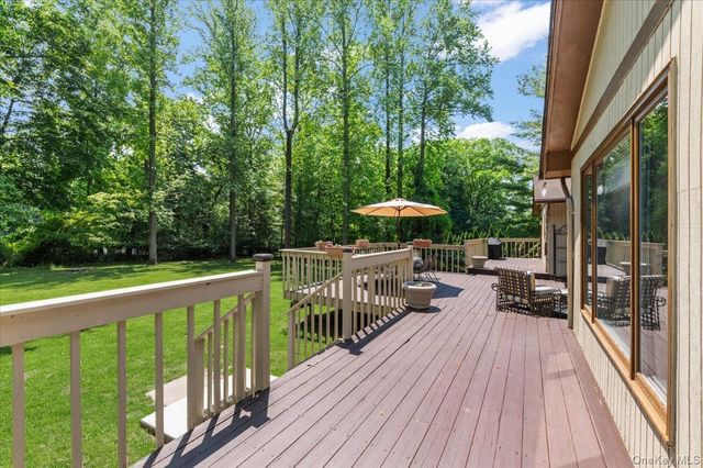 20 Aberdeen Drive, West Nyack, NY 10994