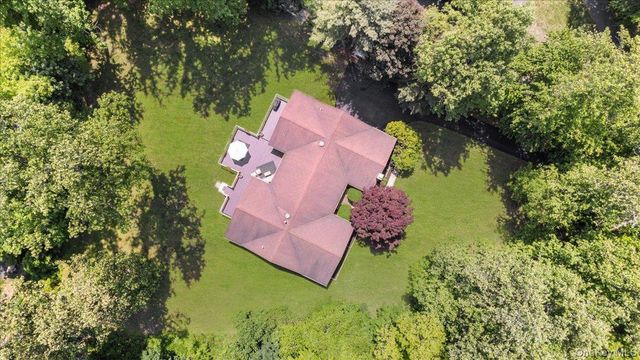 20 Aberdeen Drive, West Nyack, NY 10994