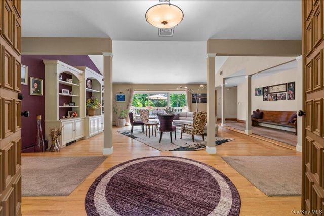 20 Aberdeen Drive, West Nyack, NY 10994