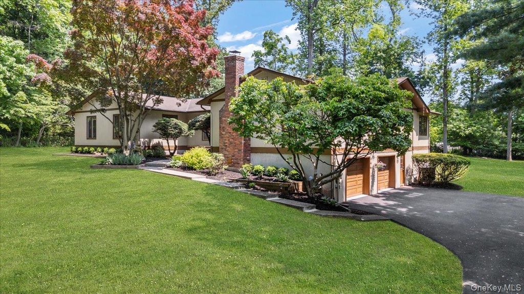 20 Aberdeen Drive, West Nyack, NY 10994