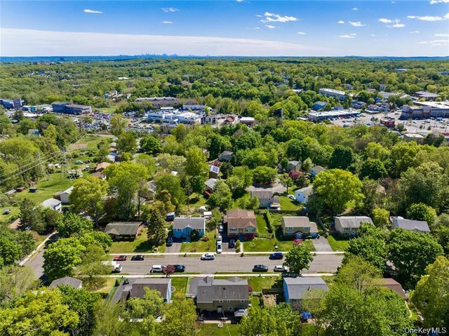 18 Valley Drive, Nanuet, NY 10954