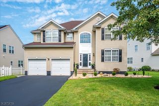 103 Timberhill Dr, Franklin Twp., NJ 08823