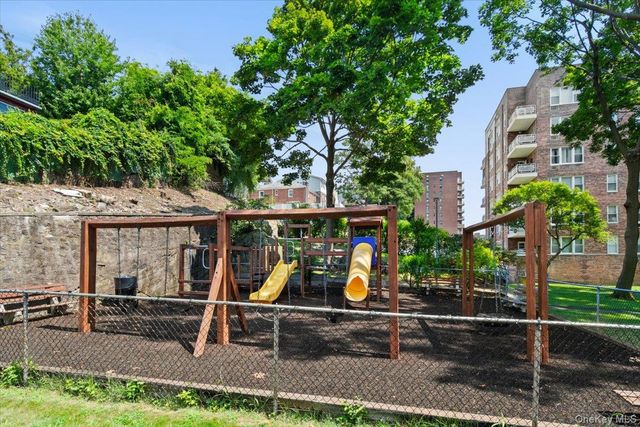333 Bronx River Road 602, Yonkers, NY 10704