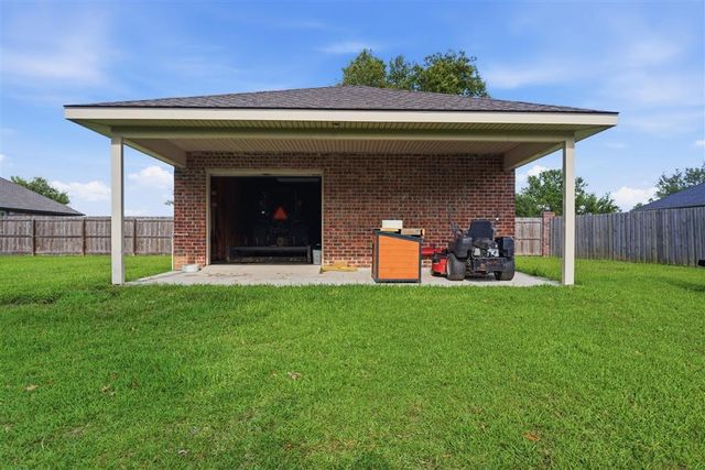 1543 Holly Run Drive, Lake Charles, LA 70611