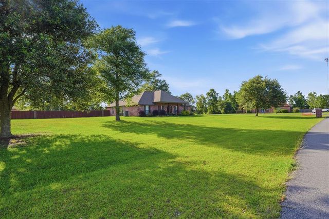 1543 Holly Run Drive, Lake Charles, LA 70611