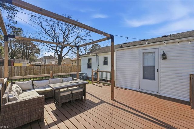 209 Deal DR, Portsmouth, VA 23701