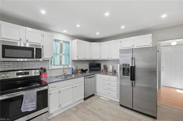 209 Deal DR, Portsmouth, VA 23701