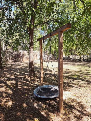 1 Davis ST, Wimberley, TX 78676