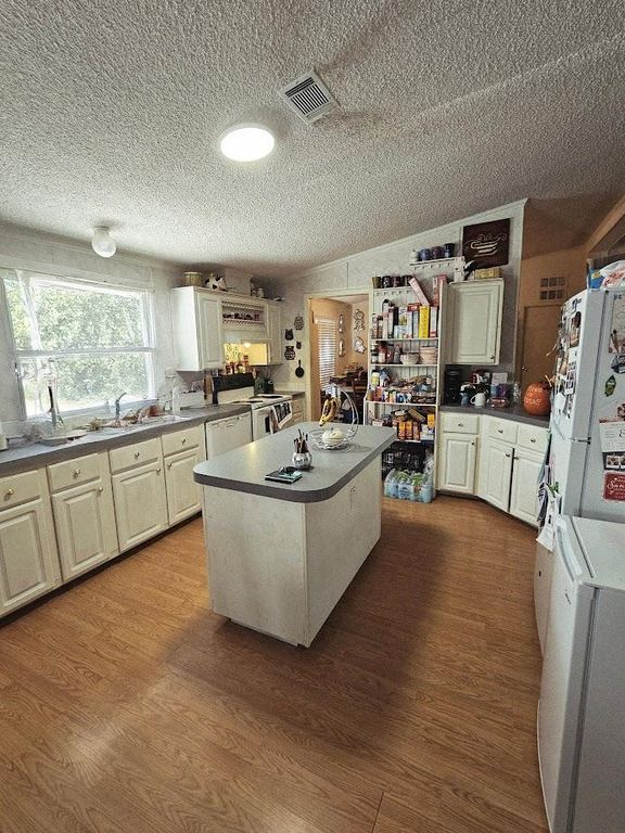 1 Davis ST, Wimberley, TX 78676