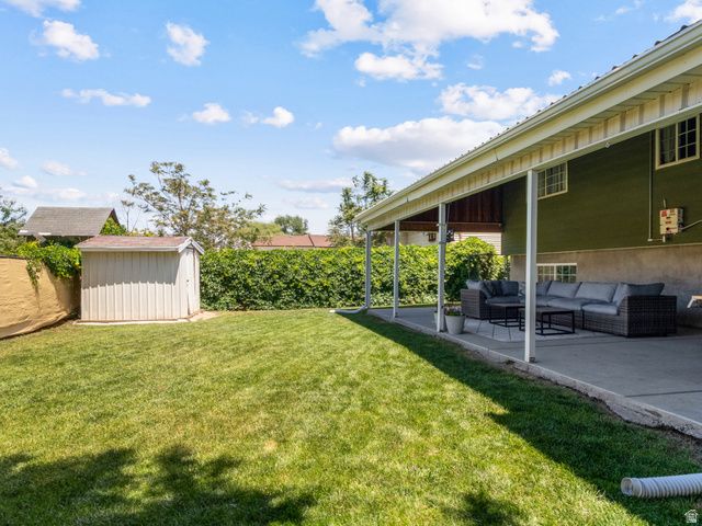 877 N STARCREST DR, Salt Lake City, UT 84116