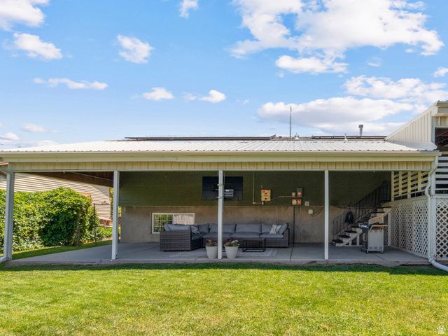 877 N STARCREST DR, Salt Lake City, UT 84116