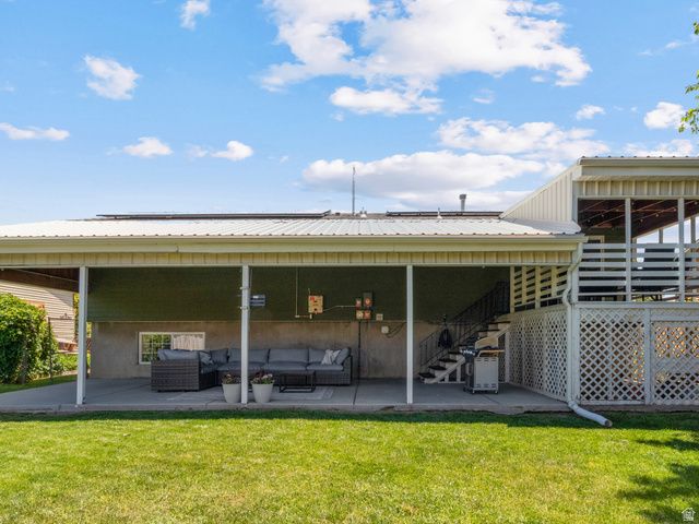 877 N STARCREST DR, Salt Lake City, UT 84116