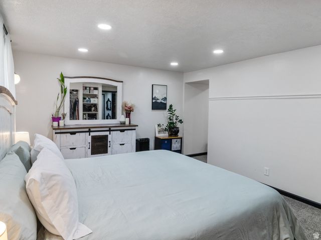 877 N STARCREST DR, Salt Lake City, UT 84116
