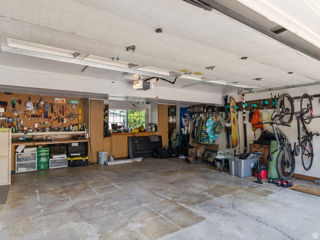 877 N STARCREST DR, Salt Lake City, UT 84116