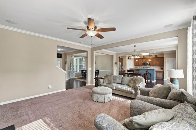 719 Crestmark Dr, Mount Juliet, TN 37122