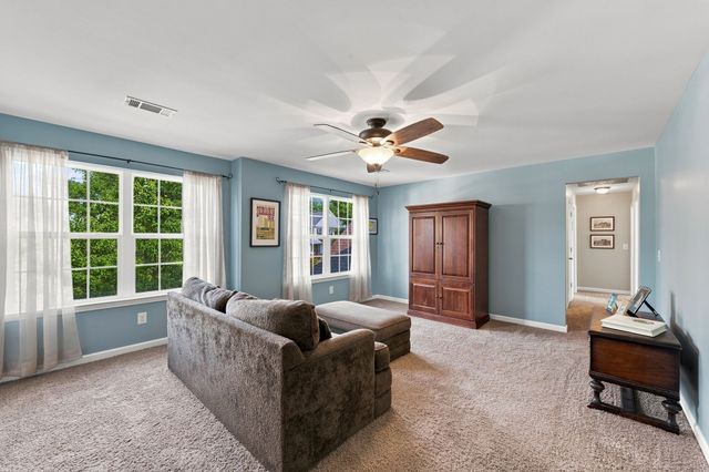 719 Crestmark Dr, Mount Juliet, TN 37122