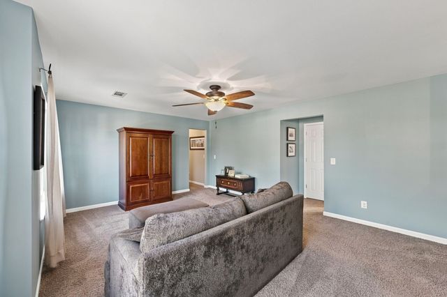 719 Crestmark Dr, Mount Juliet, TN 37122