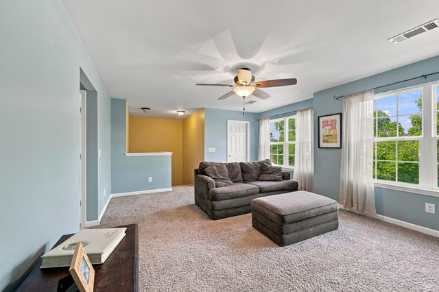 719 Crestmark Dr, Mount Juliet, TN 37122