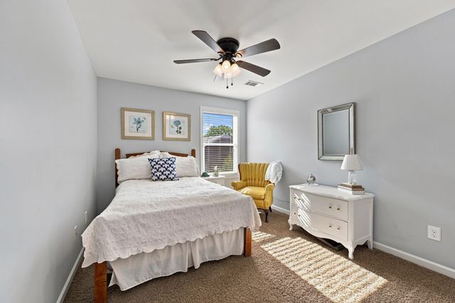 719 Crestmark Dr, Mount Juliet, TN 37122