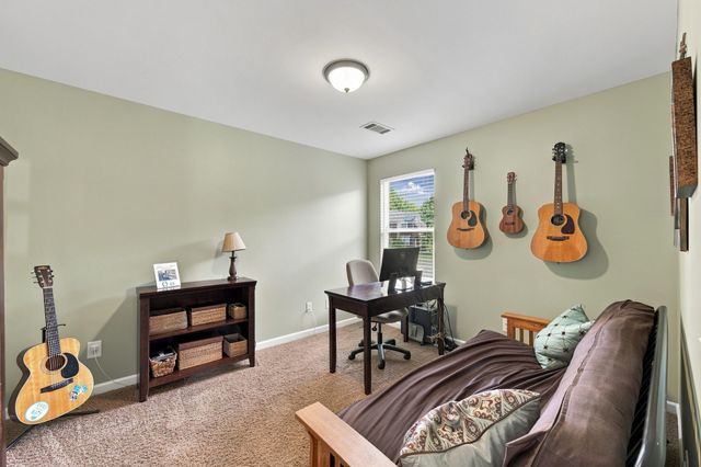 719 Crestmark Dr, Mount Juliet, TN 37122