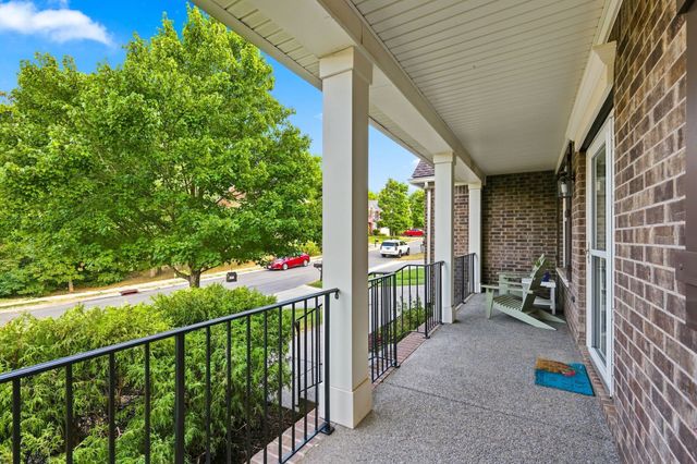 719 Crestmark Dr, Mount Juliet, TN 37122