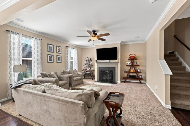 719 Crestmark Dr, Mount Juliet, TN 37122