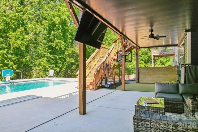 1074 Weir Court, Fort Mill, SC 29708