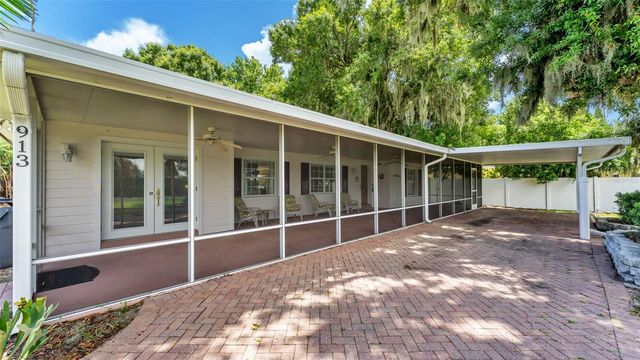 913 E LAKE PARKER DRIVE, Lakeland, FL 33801