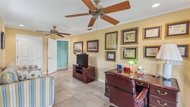 913 E LAKE PARKER DRIVE, Lakeland, FL 33801