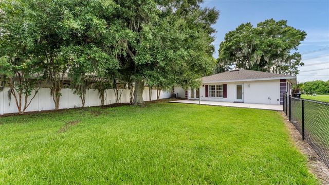 913 E LAKE PARKER DRIVE, Lakeland, FL 33801