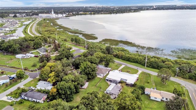 913 E LAKE PARKER DRIVE, Lakeland, FL 33801