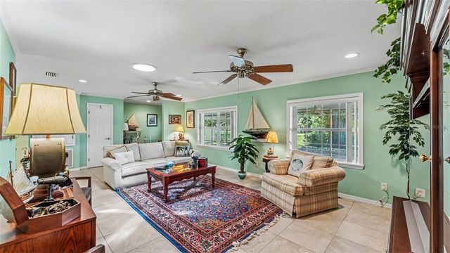 913 E LAKE PARKER DRIVE, Lakeland, FL 33801