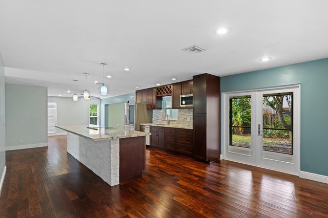 2996 Cardinal Drive, Delray Beach, FL 33444