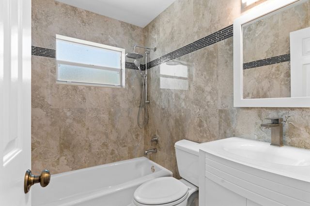 2996 Cardinal Drive, Delray Beach, FL 33444