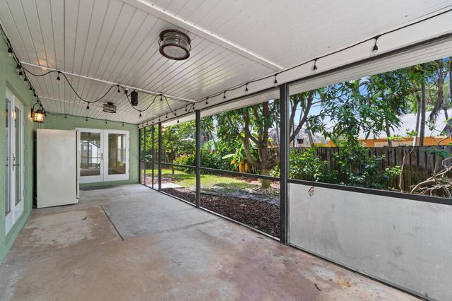 2996 Cardinal Drive, Delray Beach, FL 33444