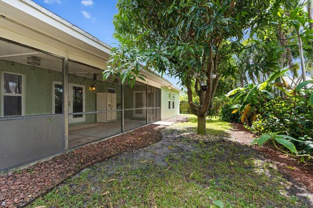 2996 Cardinal Drive, Delray Beach, FL 33444