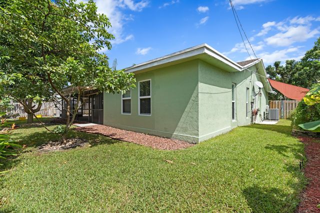 2996 Cardinal Drive, Delray Beach, FL 33444