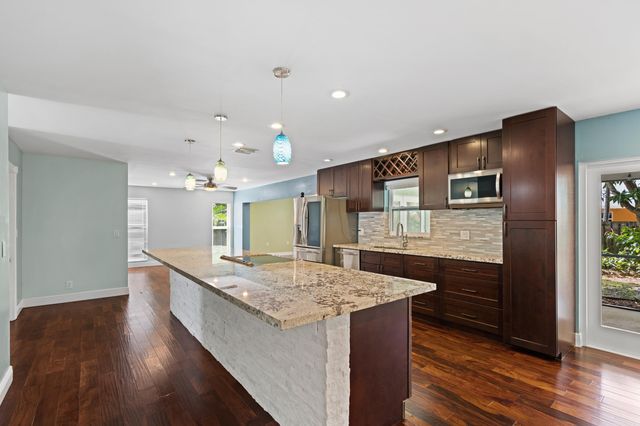 2996 Cardinal Drive, Delray Beach, FL 33444