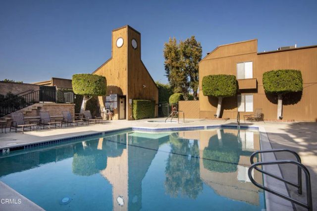 100 Hurlbut Street 2, Pasadena, CA 91105