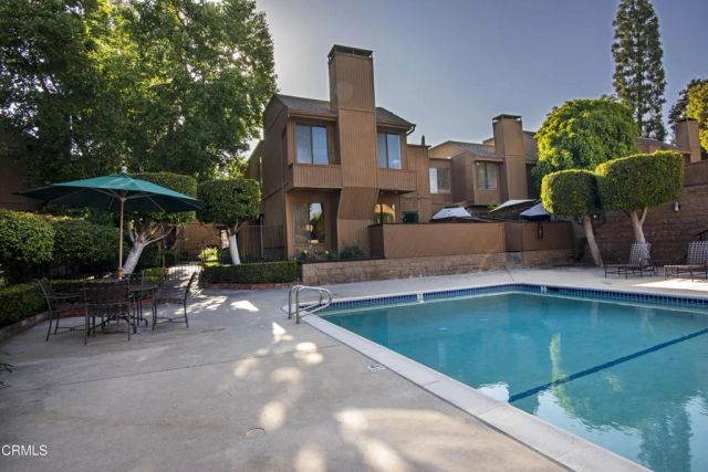 100 Hurlbut Street 2, Pasadena, CA 91105