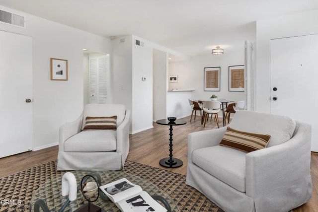 100 Hurlbut Street 2, Pasadena, CA 91105