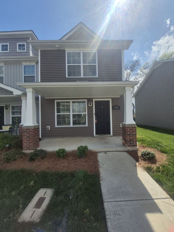 219 Alexander Blvd, Clarksville, TN 37040