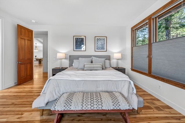 19305 Brookside Way, Bend, OR 97702