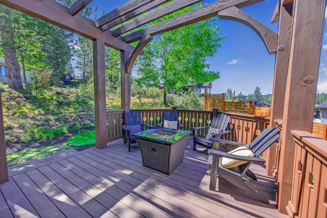 19305 Brookside Way, Bend, OR 97702