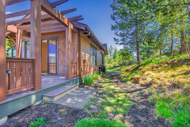 19305 Brookside Way, Bend, OR 97702