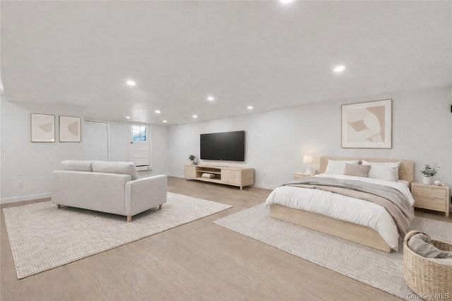 962 east 221 Street, Bronx, NY 10469