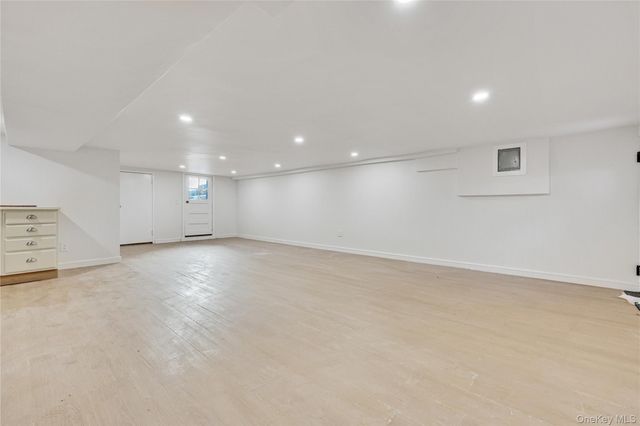 962 east 221 Street, Bronx, NY 10469