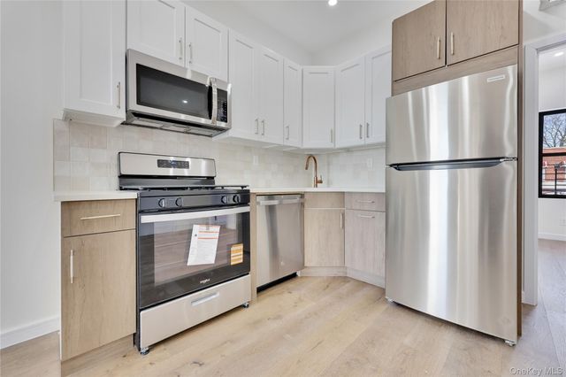 962 east 221 Street, Bronx, NY 10469