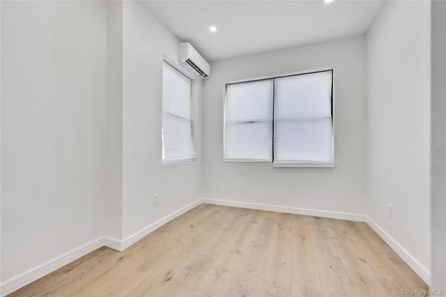 962 east 221 Street, Bronx, NY 10469