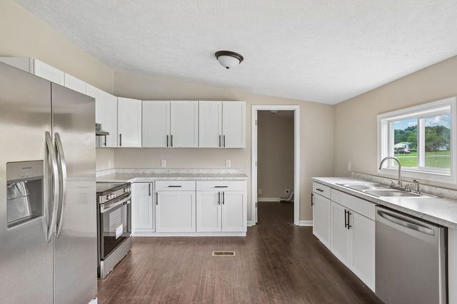 208 Orchard Ln, Bell Buckle, TN 37020